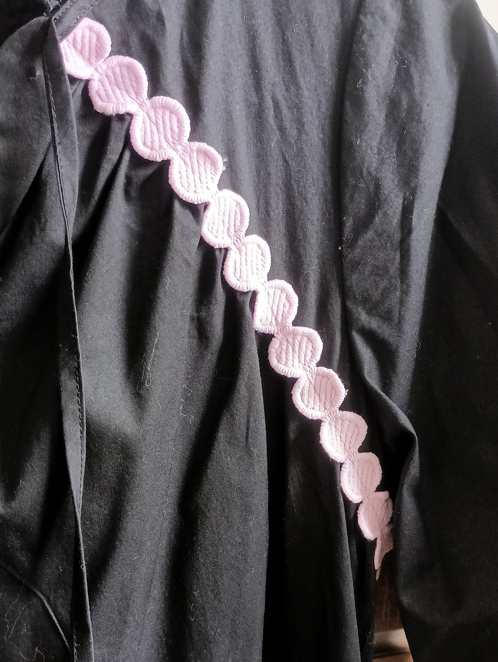 Crosby By Mollie Burch Black, Pink & Tan Tiered Women's Dress with Scallop Trim - Picture 5 of 10